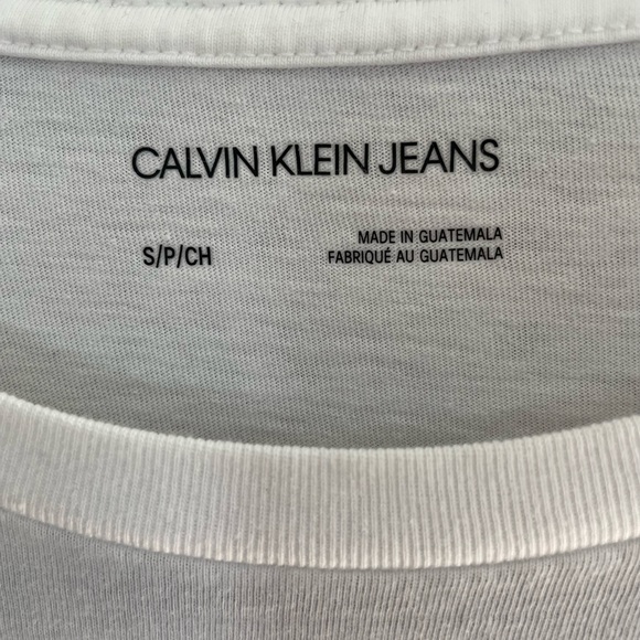 Calvin Klein Jeans Women’s White Short Sleeved Crew Neck T-shirt. SP - Picture 2 of 4